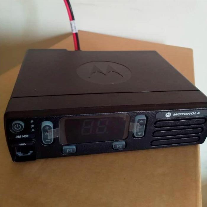 radio_motorola_base_dem300_foto.jpg